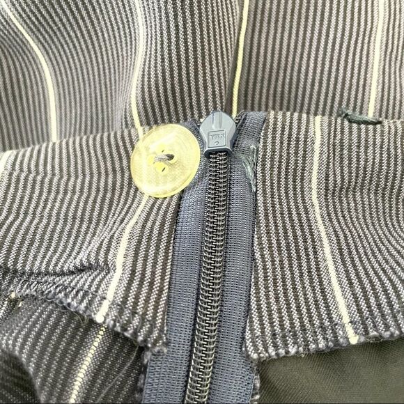 Laurèl blue shorts with white stripe - Picture 9 of 11